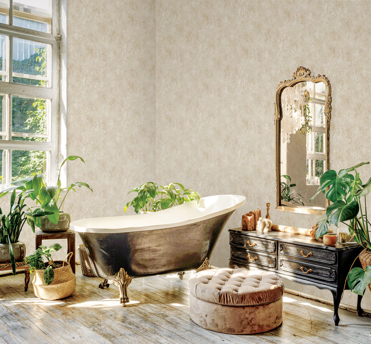 What Are Common Usage Issues with Moisture Resistant Vinyl Wallpaper?