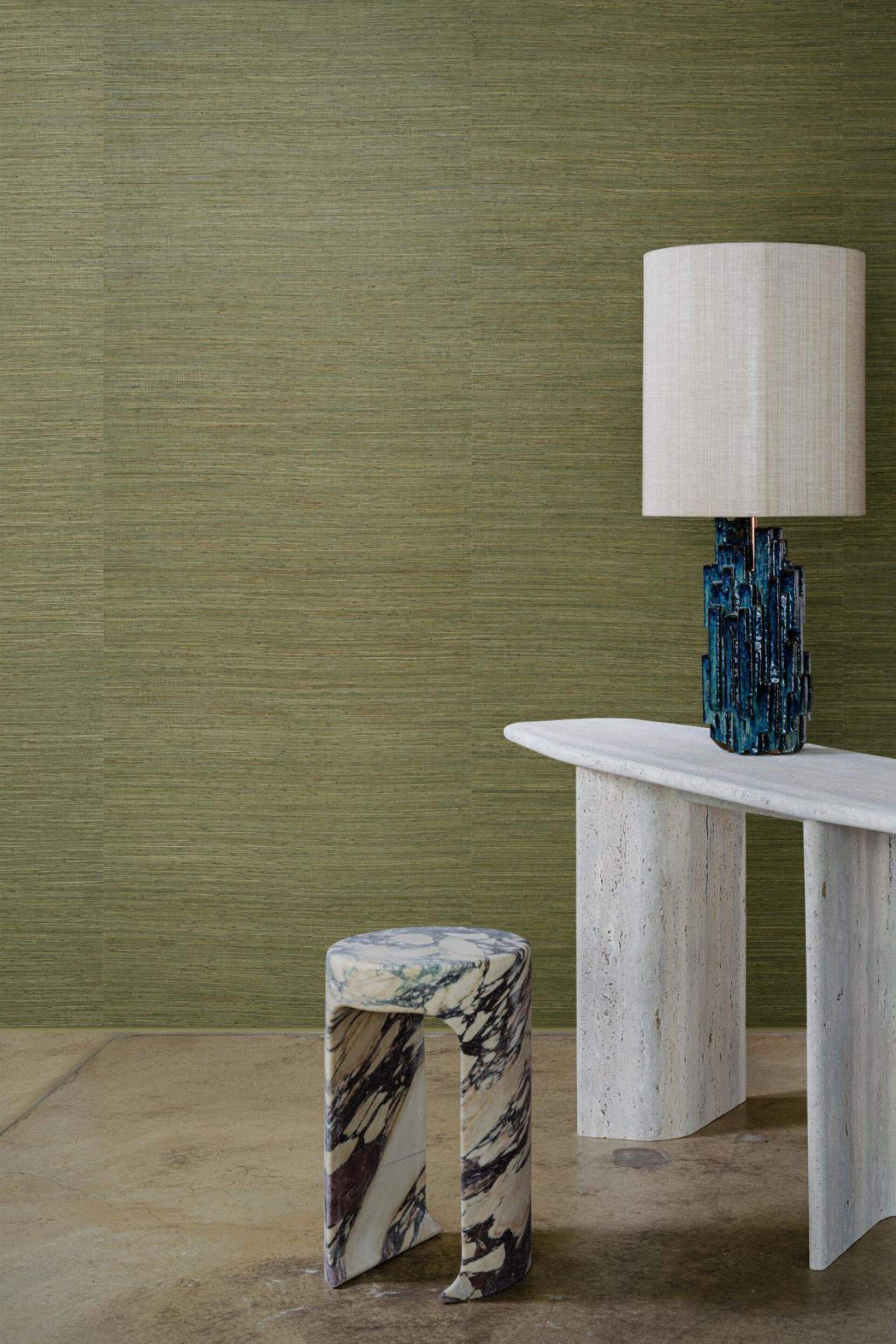 What Are the Benefits of Using Luxury Silk Wallpaper in Your Home?