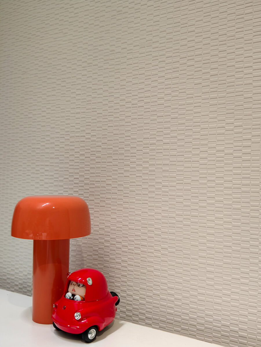 How to Choose the Right Contemporary Embossed Wallpaper for Your Space?