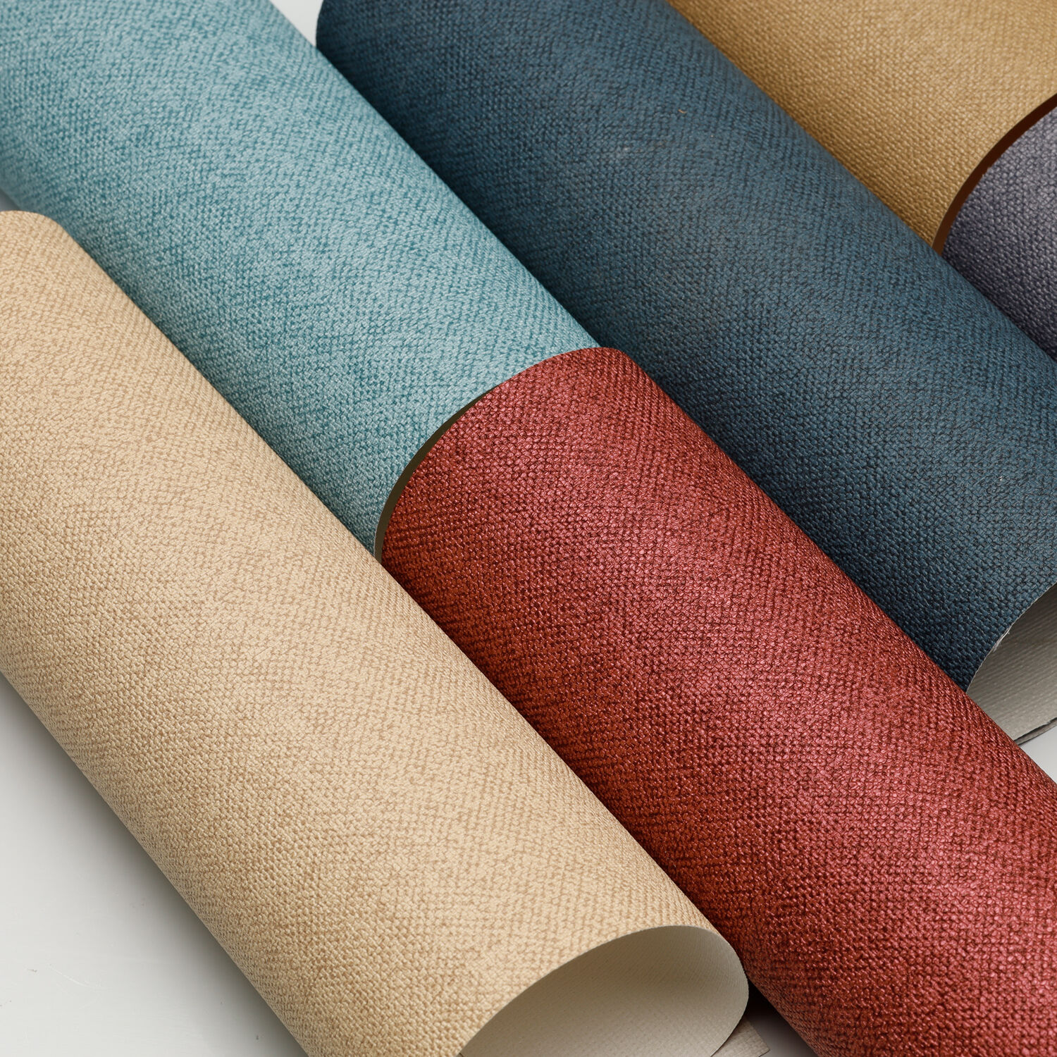 How Washable Vinyl Wallpaper Enhances Durability and Style?