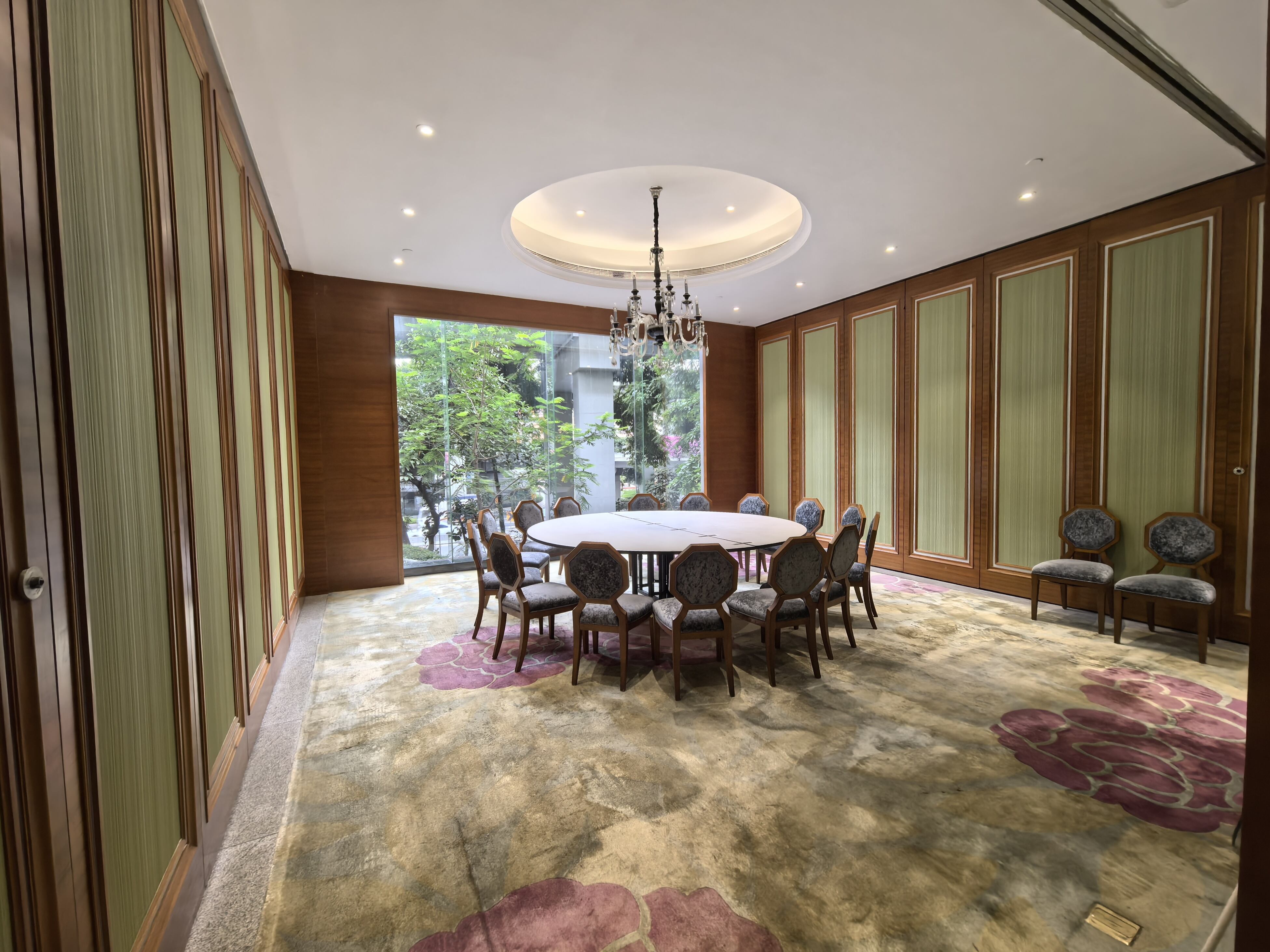 Guangzhou Longfeng Restaurant