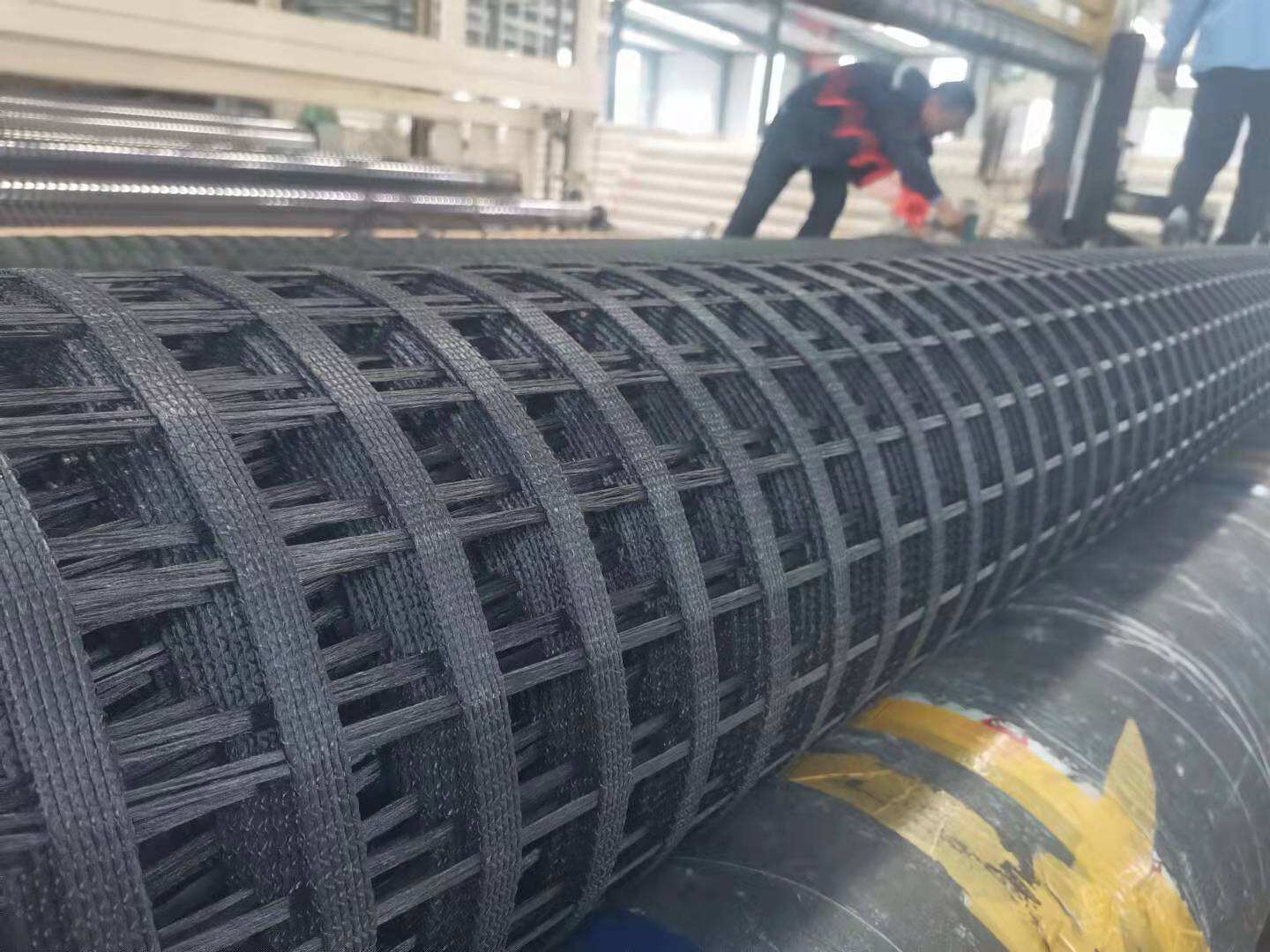 Inovativní použití polyesterové geosítě v environmentálním inženýrství