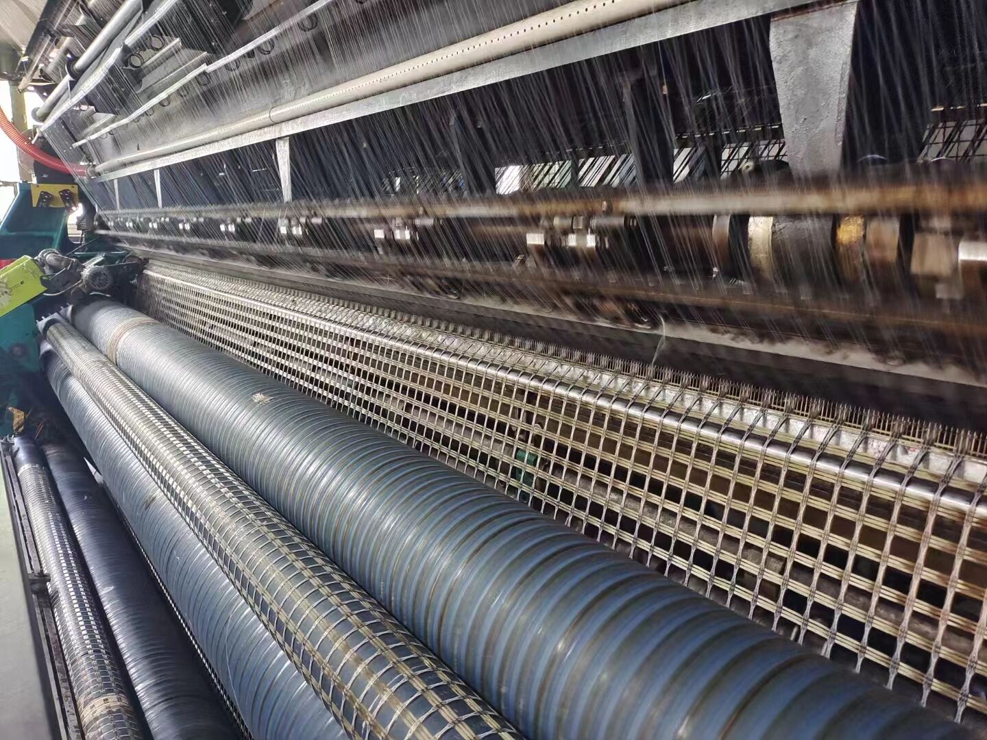 How Geogrid - Strengthened Roads Contribute to Reducing Traffic - Related Energy Consumption
