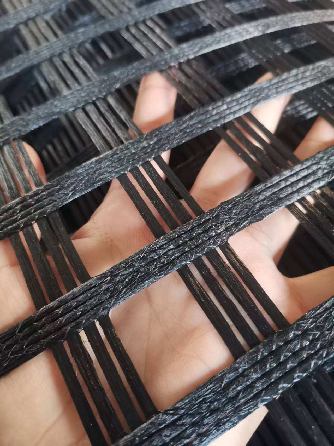 Pet Geogrid Applications in Landfill Construction
