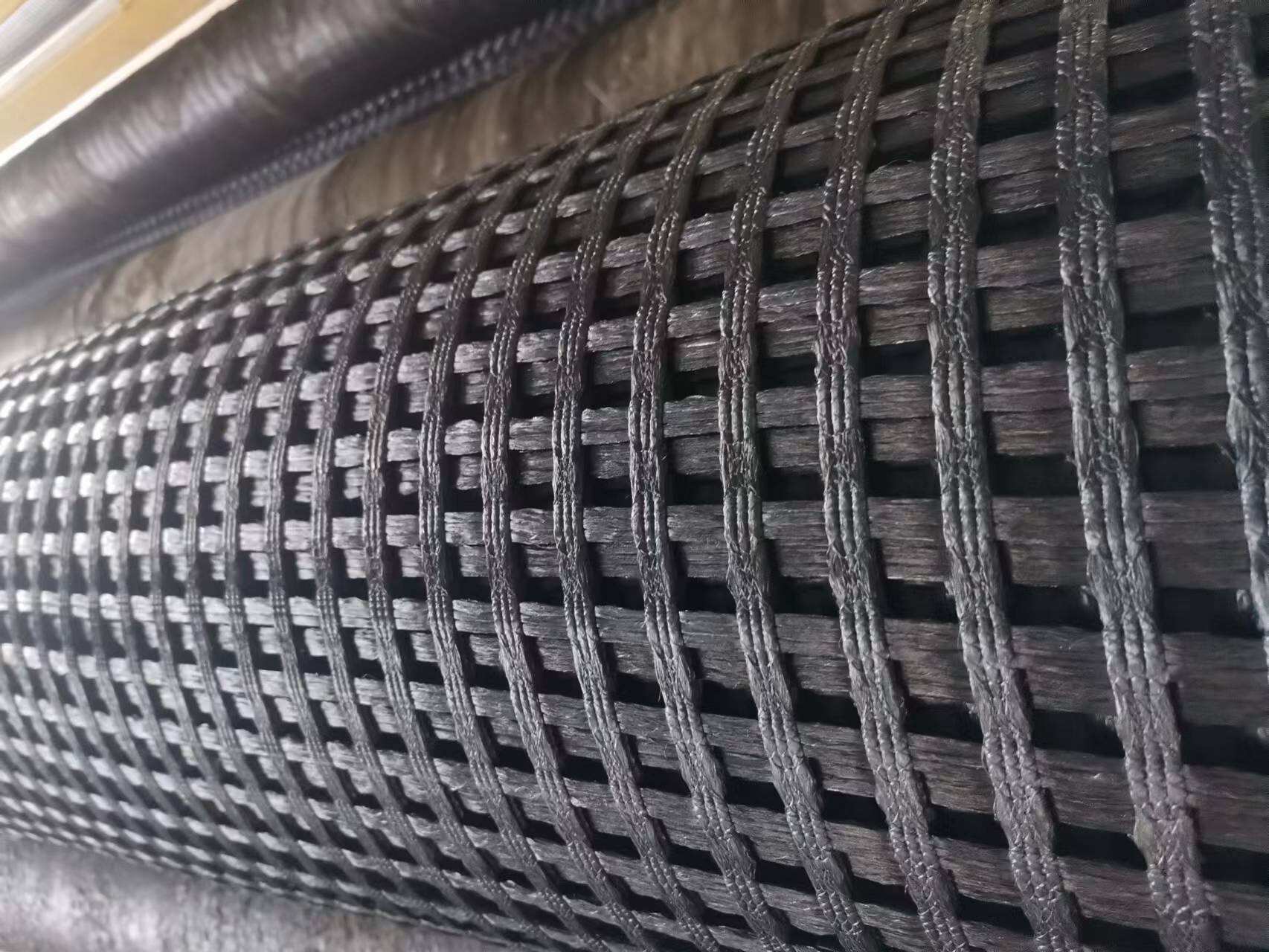 Zemní mřížové opěrné zdi: Udržitelné řešení pro podporu svahů