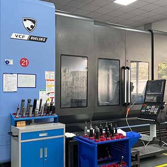 CNC fem-akser