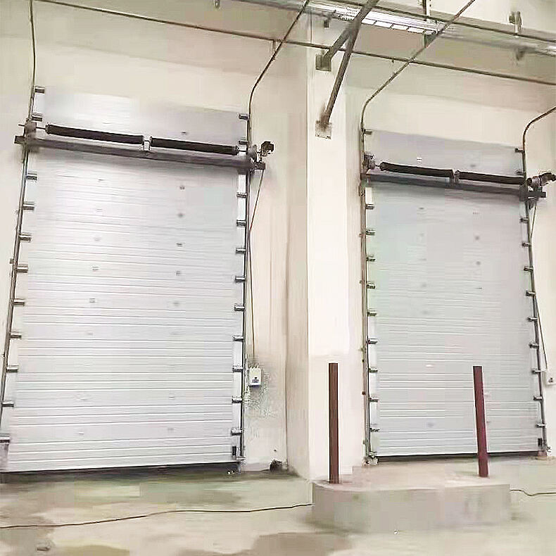 Wat zijn de belangrijkste voordelen van schuifindustriële deuren voor grote bedrijven?