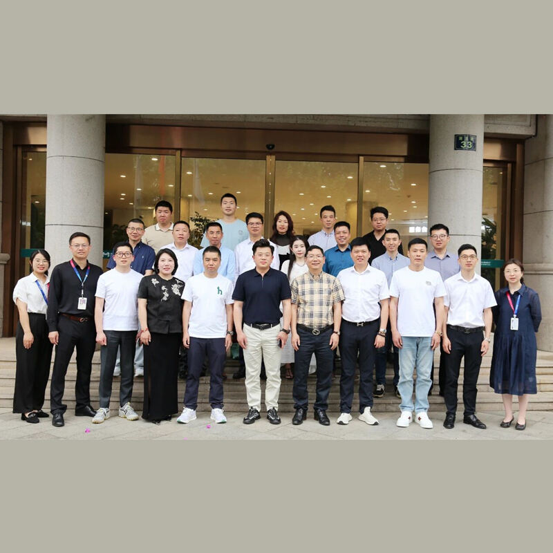 The 2025 Roundtable Meeting of the Hangzhou Cangnan Chamber of Commerce was successfully held