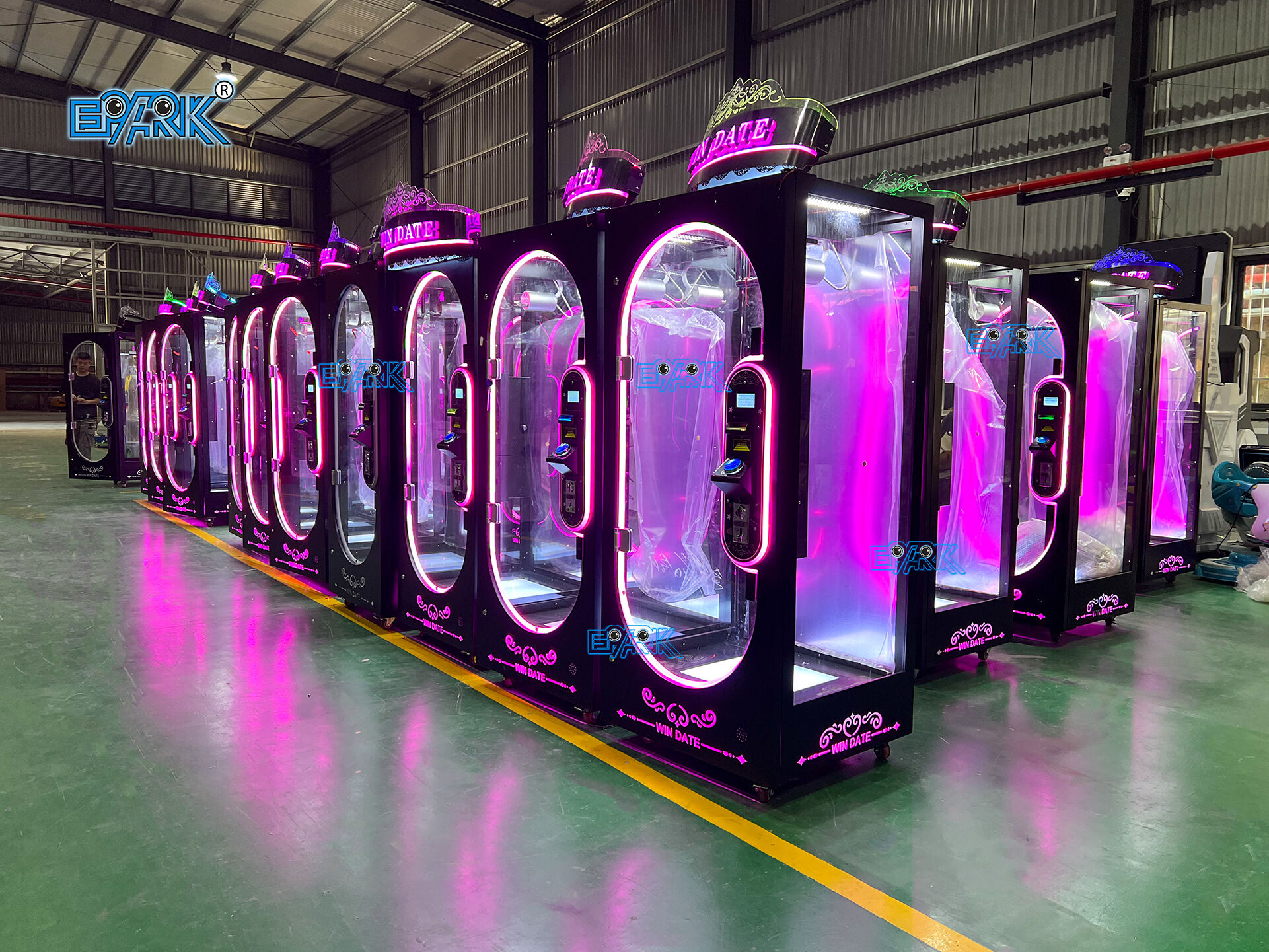 Plush Toy Claw Machine – Crowd-Pleasing Entertainment