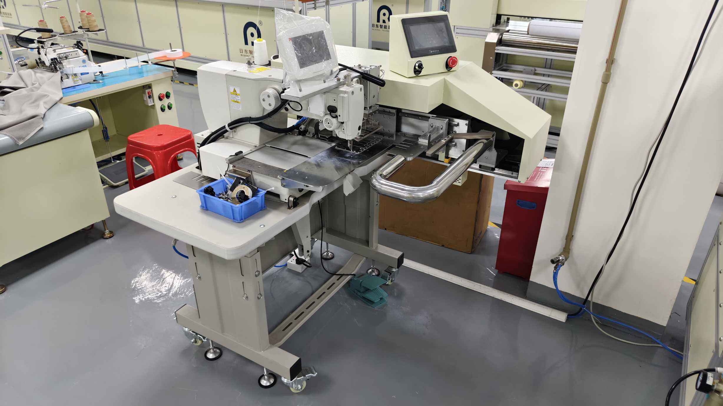 curtain pleating sewing machine.jpg