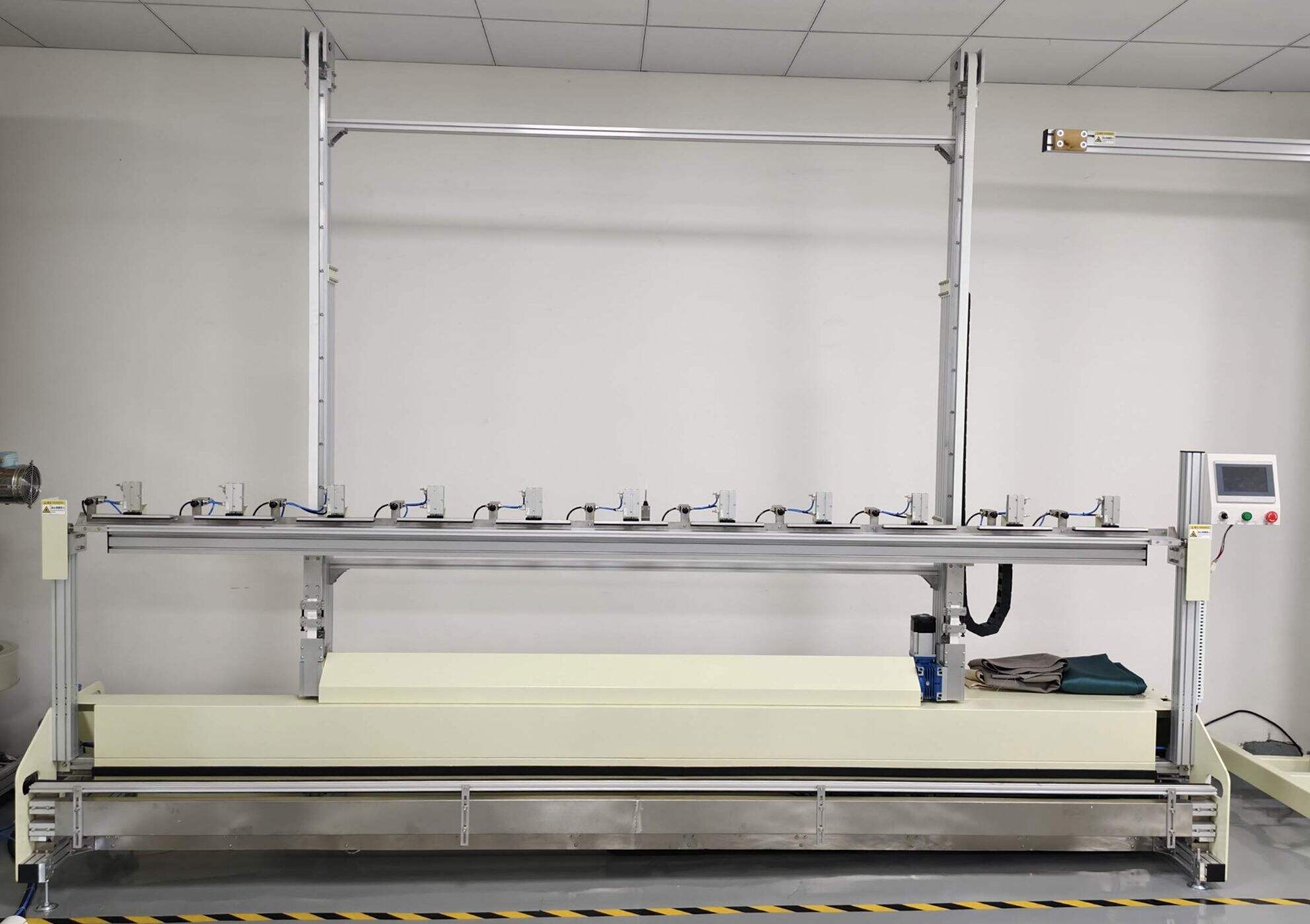 curtain height cutting machine.jpg