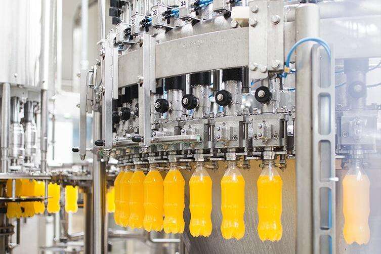 ケーススタディ：飲料工場向けの迅速な純水システム導入