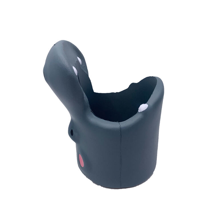 Hot Sale PU Bottle Can Cooler in Hippo Shaped for Animal Lovers for Multisport Use Summer Winter Autumn