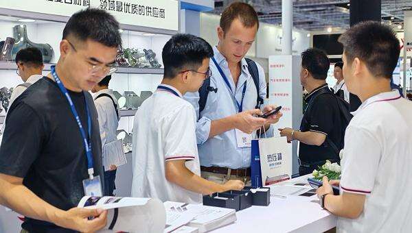 Презентация на выставке China Composites Expo 2024 в Шанхае