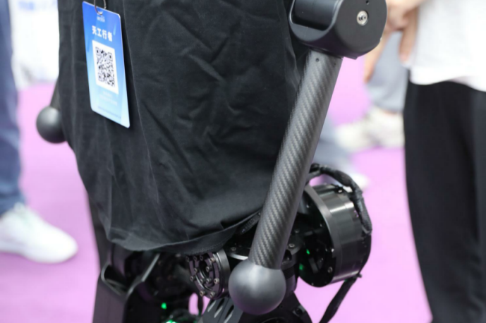 What Role Do Carbon Fibre Composites Play Behind the Explosive Popularity of Humanoid Robots?-2