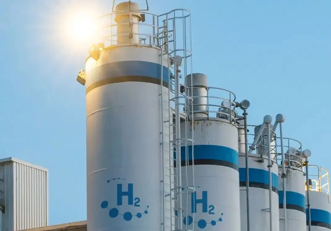 From Wind Turbine Blades to Hydrogen Storage Tanks: Why Has Carbon Fiber Become the 