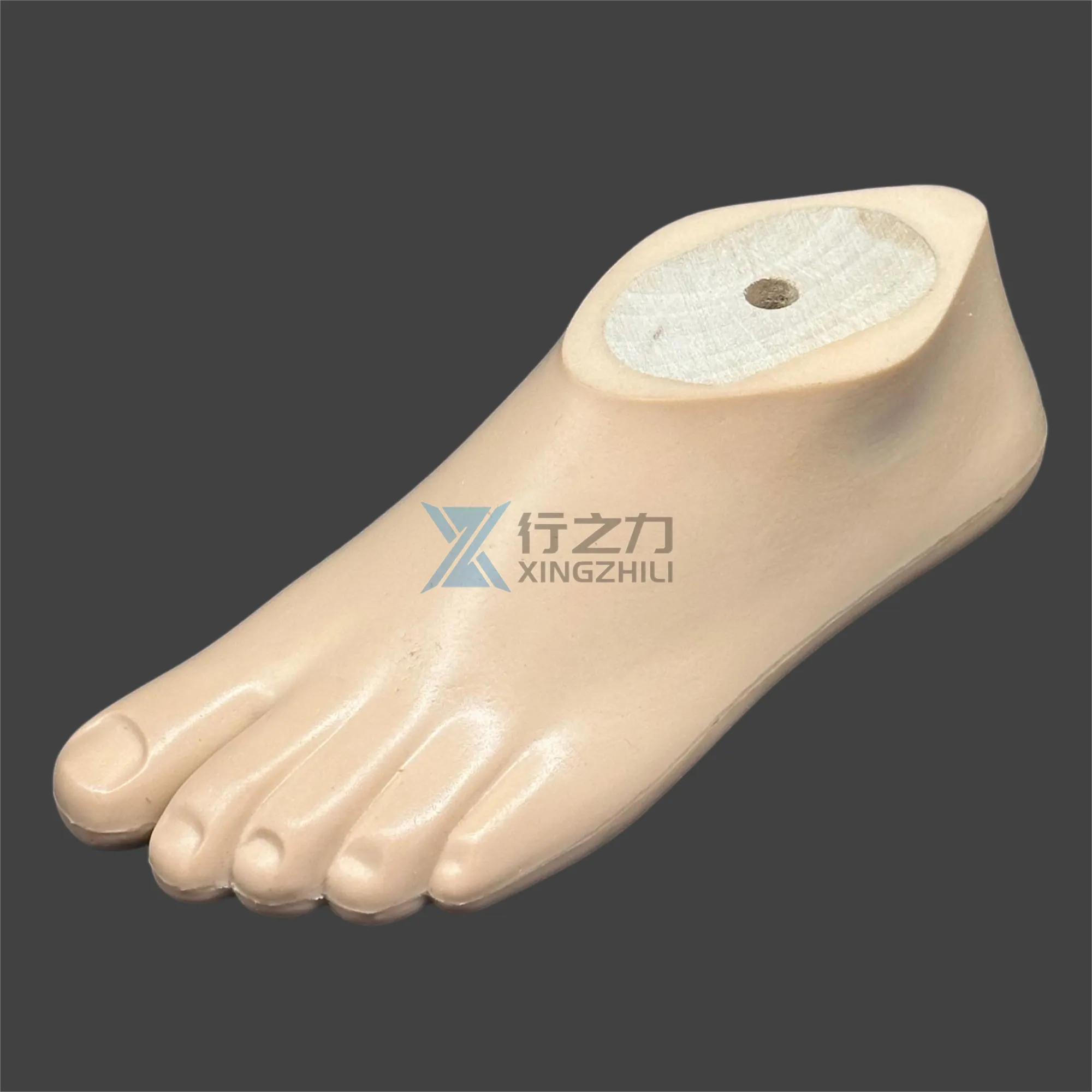 Ano ang Dapat Malaman ng mga Magulang Bago Mamuhunan sa Isang Prostetikong Paa o Kamay para sa Bata?