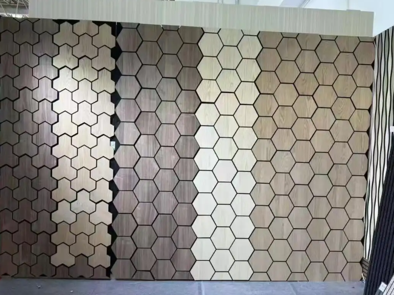 Canto de eficaz é o panel absorvente de son de poliéster nos escritorios?