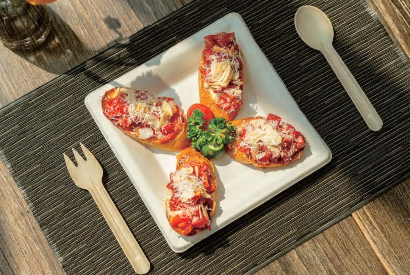 How to Customize Disposable Takeaway Food Containers for Brands?