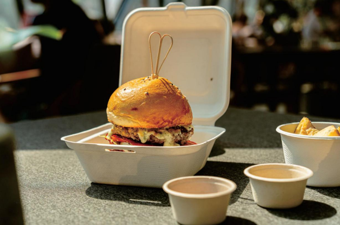 Коя биоразградима съдовска посуда е подходяща за кейтъринг бизнес?