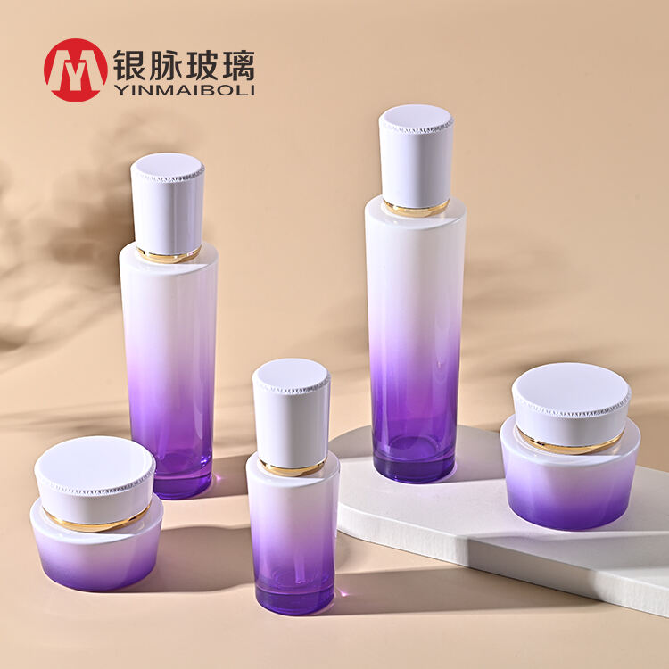 Unique luxury glass cosmetic packaging set custom logo empty skincare cream jar and serum lotion bottle with pump