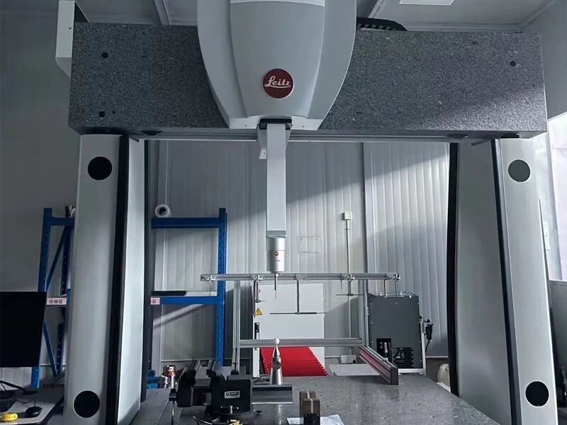 Die CMM-Prüfung des Fertigungstechnikers basiert auf den Inventarproben