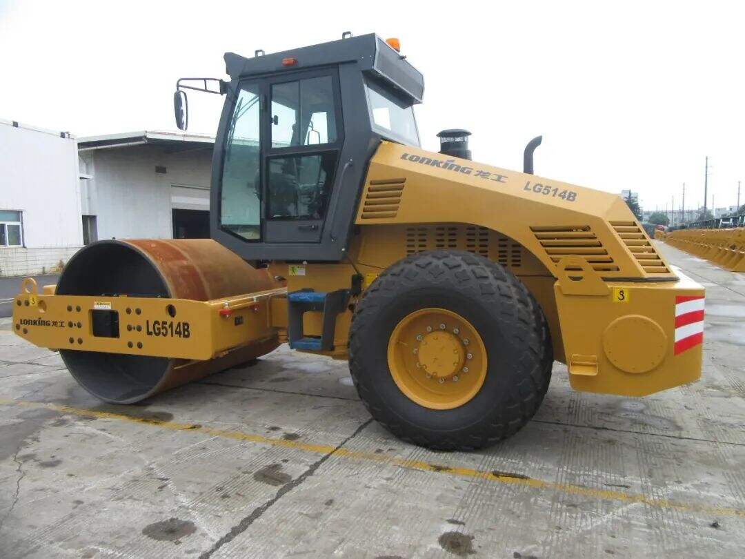 How to Operate a Road Roller Safely on Steep Terrains?