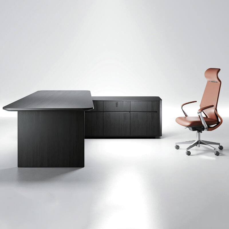 Specialized Industry Expertise and Innovation