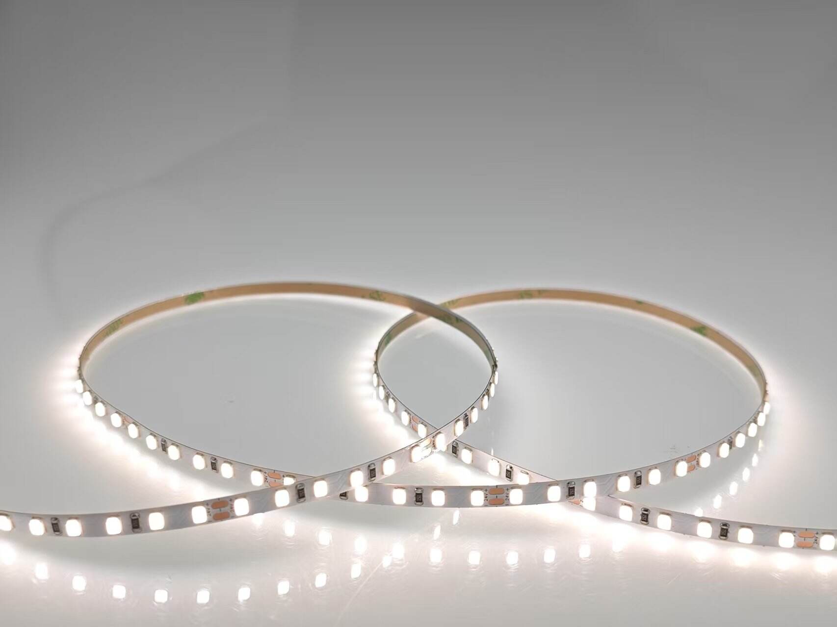 كفاءة في استخدام الطاقة مع تشغيل منخفض الجهد