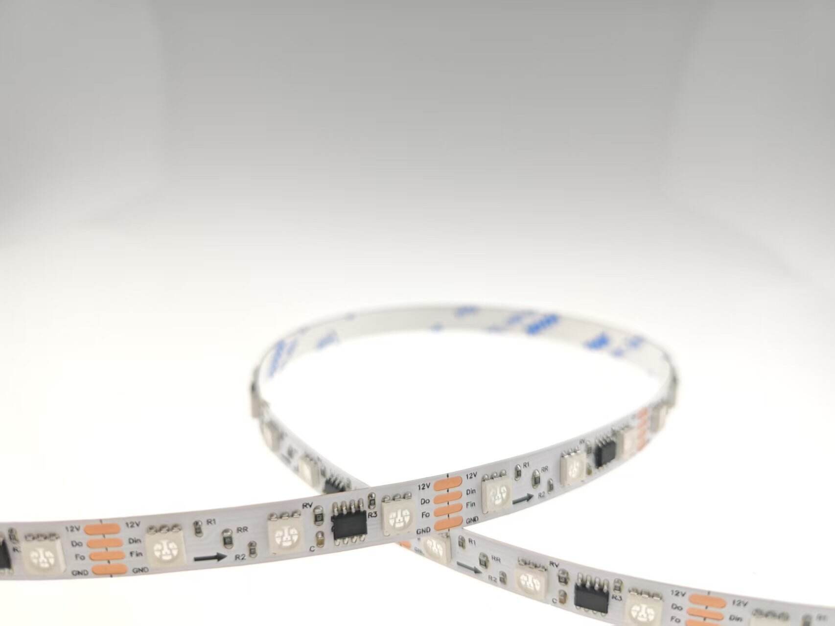 Điều Khiển Màu Sắc Vượt Trội và Tùy Chỉnh