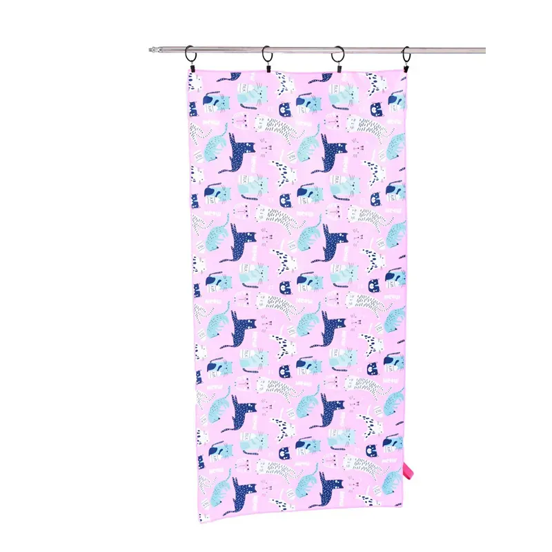What weight and thickness optimize quick dry beach towels for poolside use?