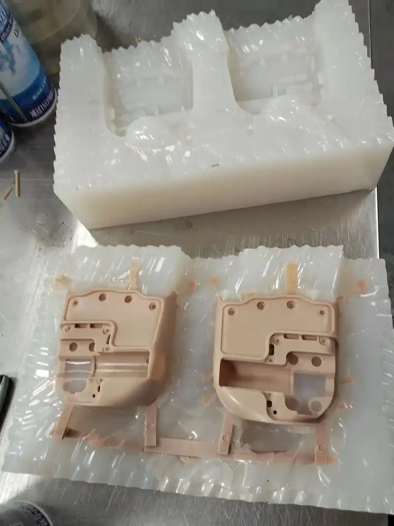 How to Adapt Plastic Moulding to Small-Batch Production Needs?