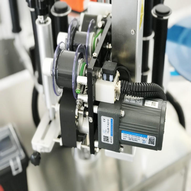 화장품용 벤치탑 원통형 병 라벨링 시스템: 뷰티 브랜드를 위한 솔루션