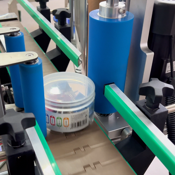 কোন শিল্পগুলি সিলিন্ড্রিকাল বোতল পজিশনিং লেবেলার থেকে উপকৃত হয়?