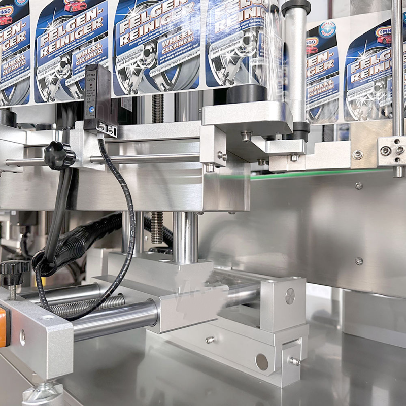 Nouveau modèle d'appliqueur automatique de labels double face : étiquetage avancé