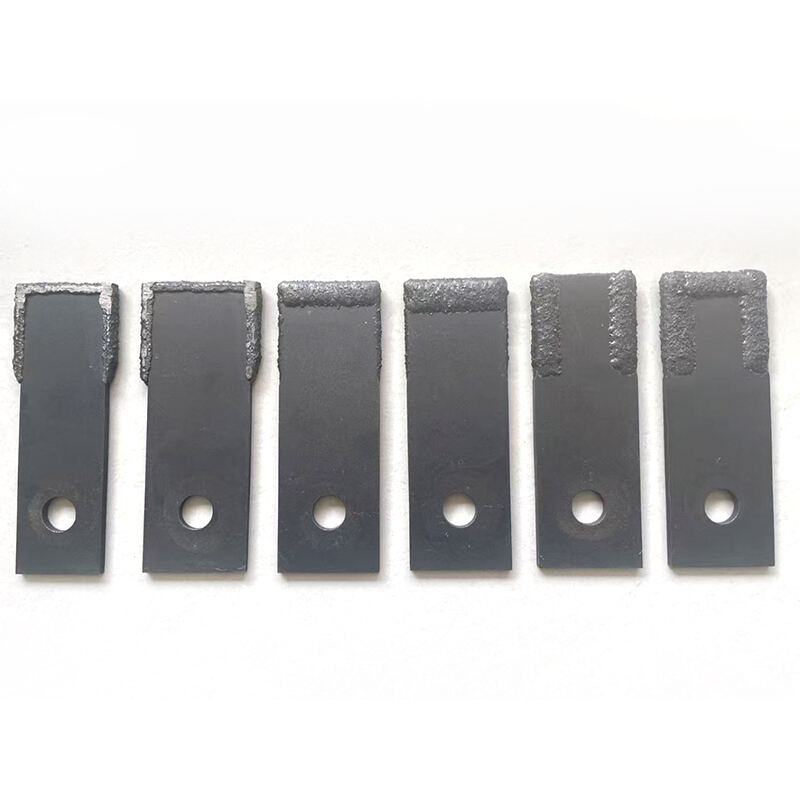 Flat overlay welding hammer plate with tungsten carbide