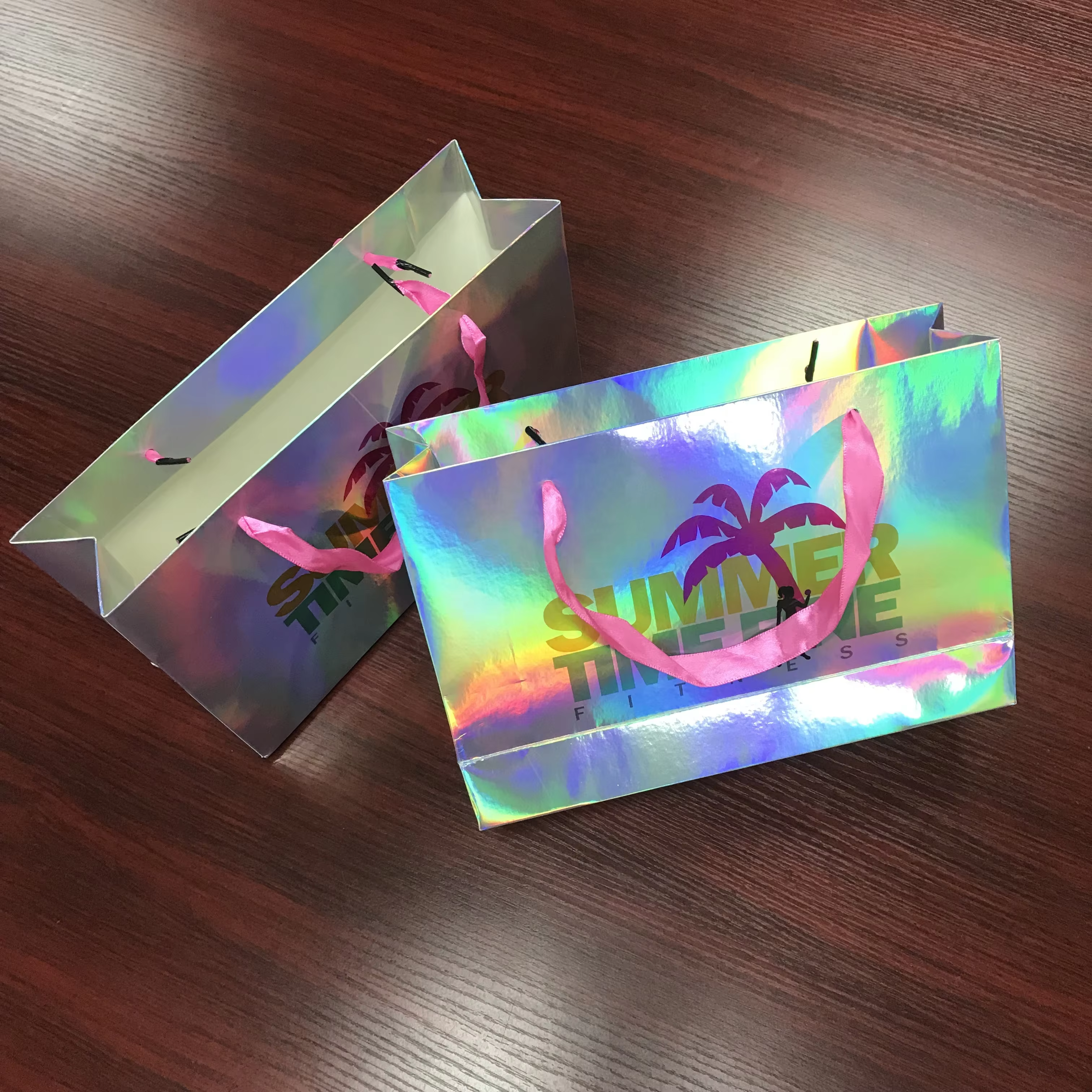 Luxury Gift Paper Bags with Your Own Logo for Small Business Candy Packaging Bags Kraft Paper Bag With Handle factory