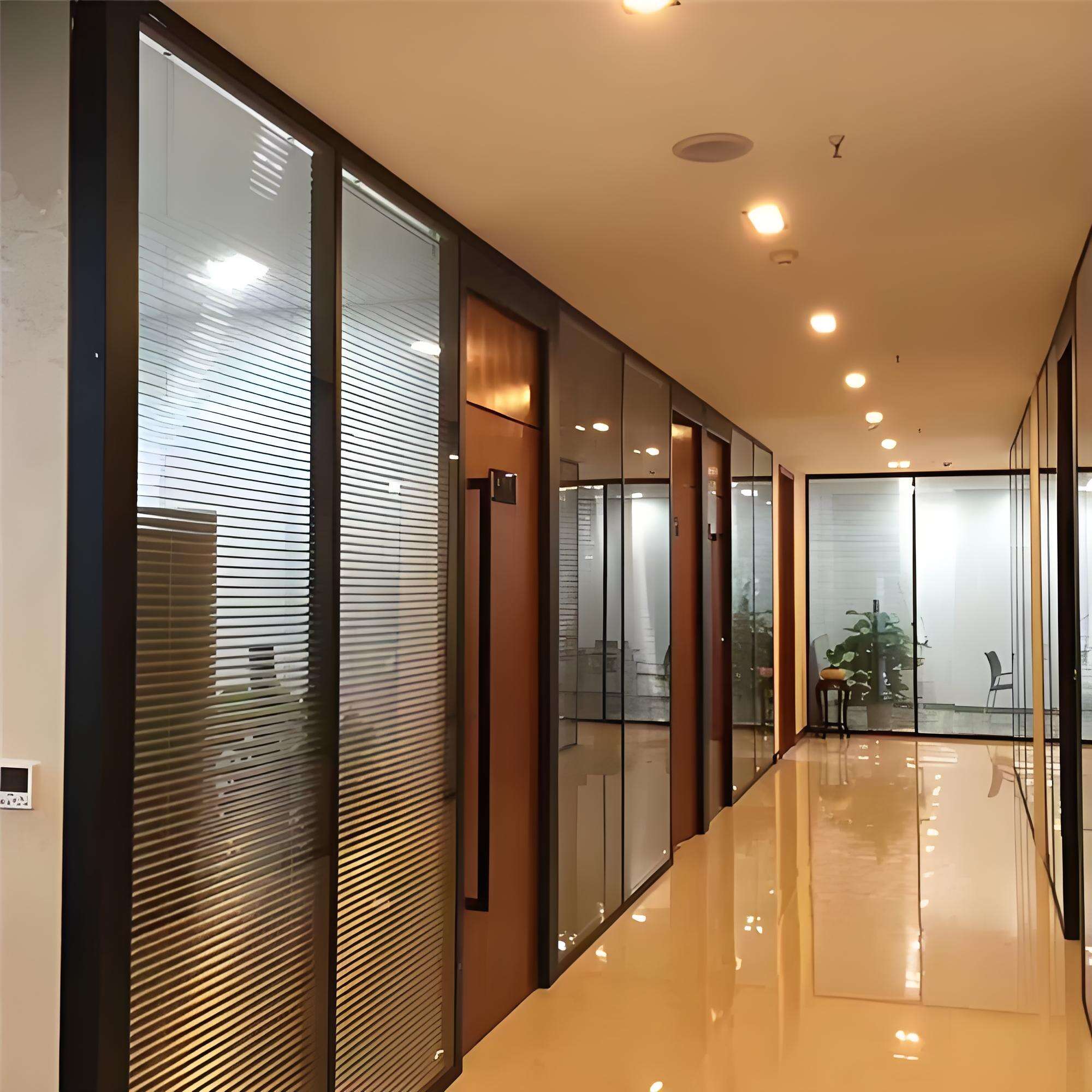 Mengapa Pintu Kaca Sesuai untuk Sekat Pejabat?