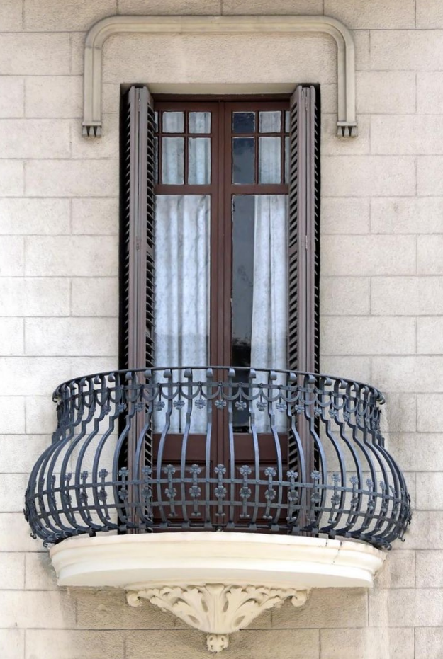 विभिन्न मंजिला योजनाओं के लिए बालकनी रेलिंग कैसे चुनें?