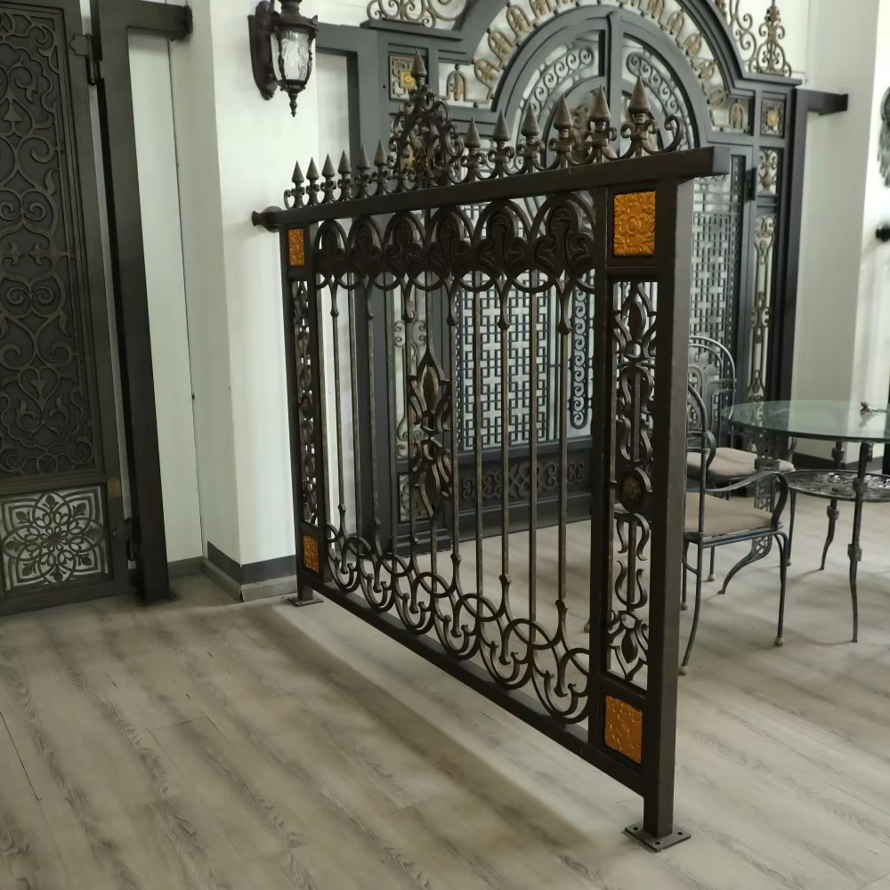 Contemporary Iron Metal Garden Fencing Easy-to-Install for Stair Balcony Villa Hotel Apartment Applications factory