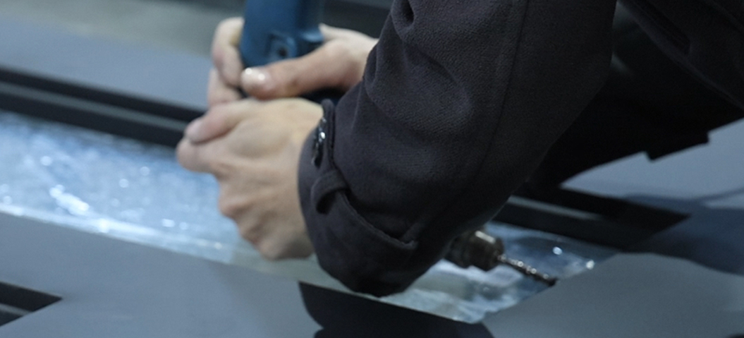 Glass Installation and Debugging