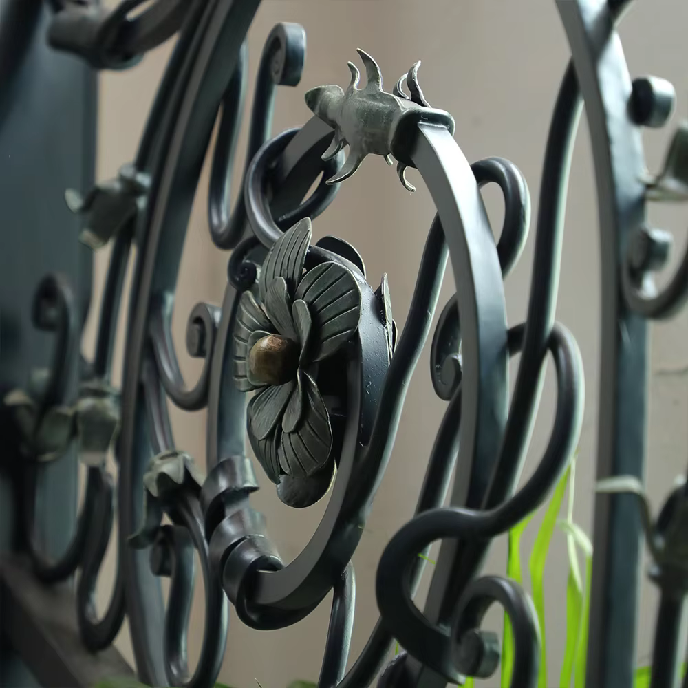 Wrought Iron Staircase Railings, Indoor and Outdoor Railings, Creative Design, Relief Decoration manufacture