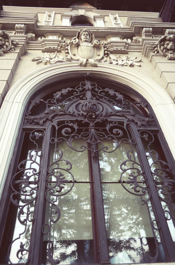 How Do Weather Resistant Iron Windows Suppliers Ensure Durability?
