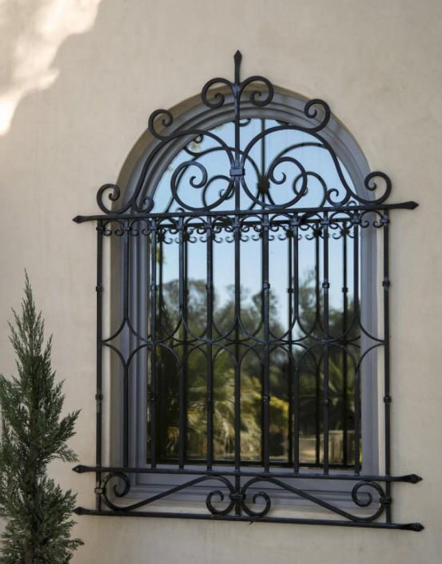 What to Consider for Custom Iron Windows Manufacturing?
