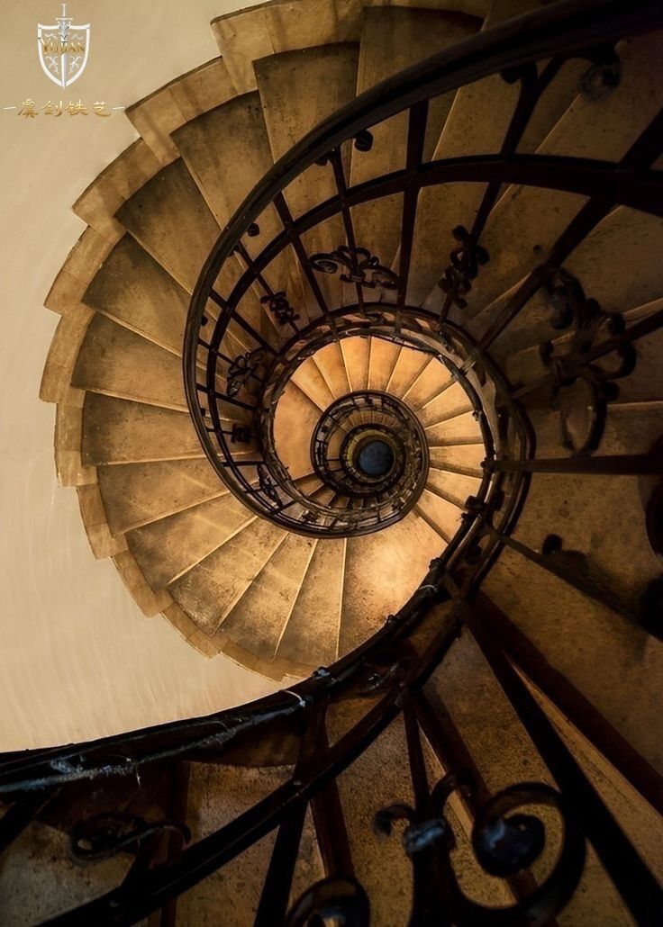 Aesthetic Appreciation of Ironwork Rotating Stairs2.jpeg