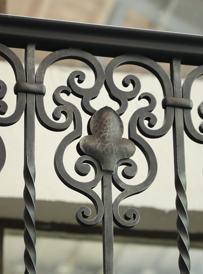 How Does Low-Carbon Production Align with Premium Ironwork Manufacturing?
