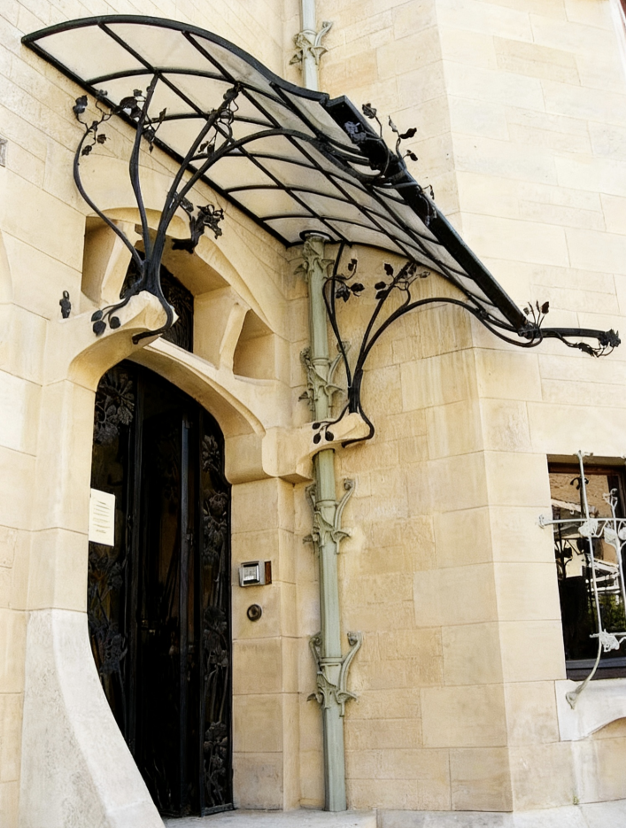 What Design Considerations Are Key for a Custom Iron Canopy?
