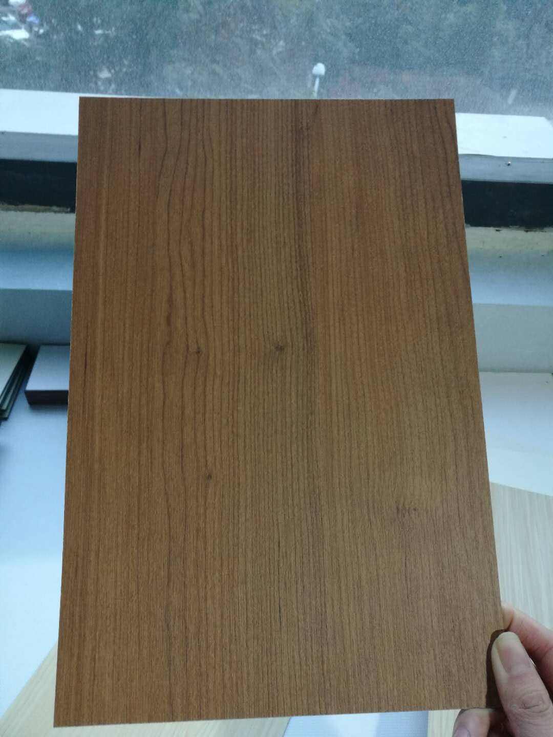 ¿Por qué elegir el laminado de alta presión (HPL) para proyectos comerciales?