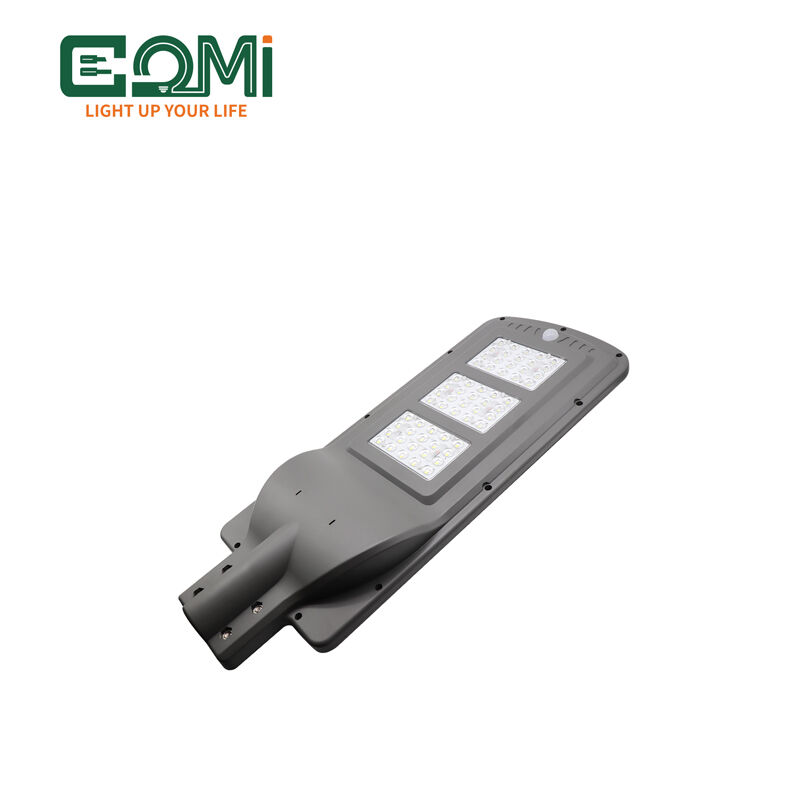 Lampă solară de stradă integrată cu senzor de prezență umană