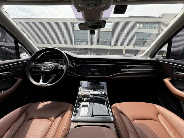 လှုပ်ရှားသော ကုန်မြစ်ခွင့်ပြုမှုနှင့် တန်ဖိုးထပ်ဆောင်းသော ဝန်ဆောင်မှုများ